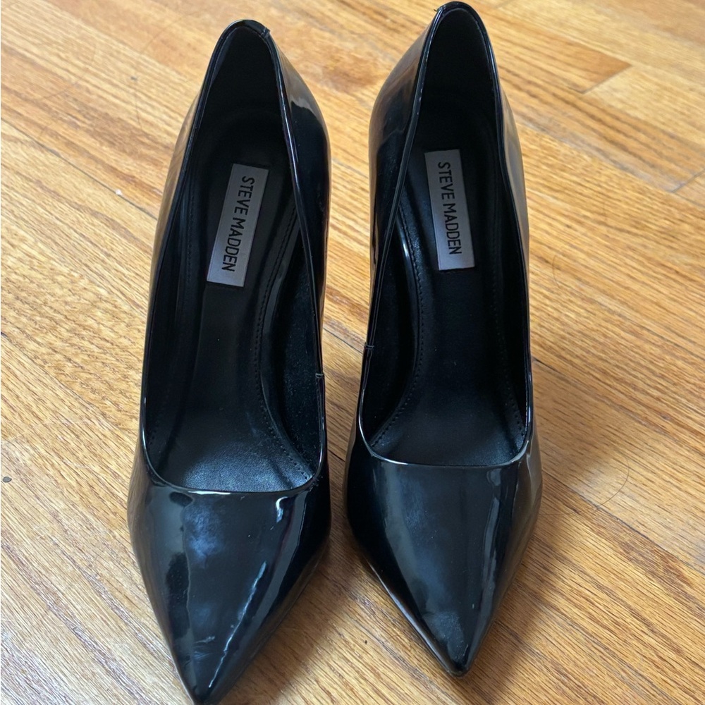 Steve Madden Glossy Black Heels